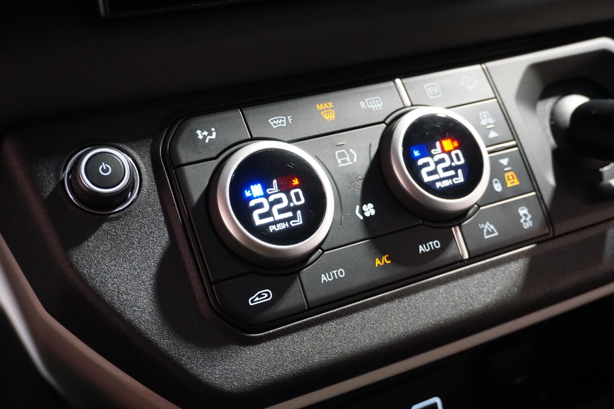 Land Rover Defender 110 2.0 P400e 15.4kWh X-Dynamic HSE SUV 5dr Petrol Plug-in Hybrid Auto 4WD Euro 6 (s/s) (404 ps)